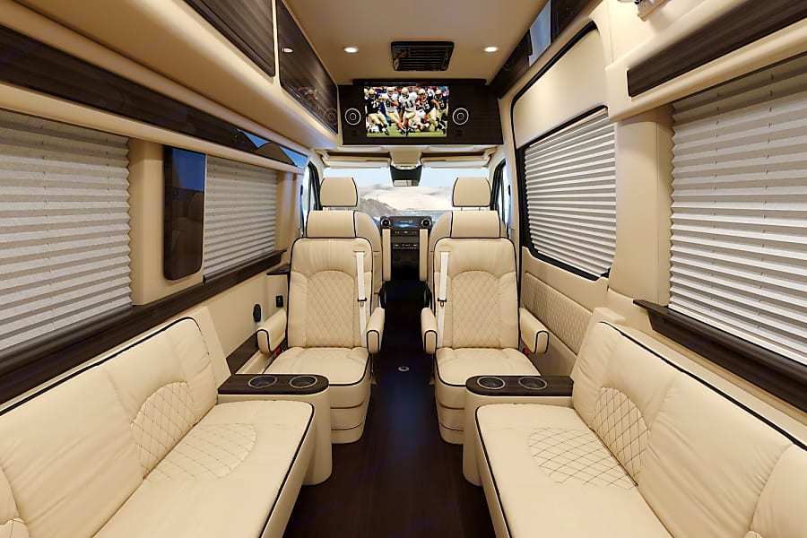Photo 4 - 2021 Other Class B Motorhome rental photo 6