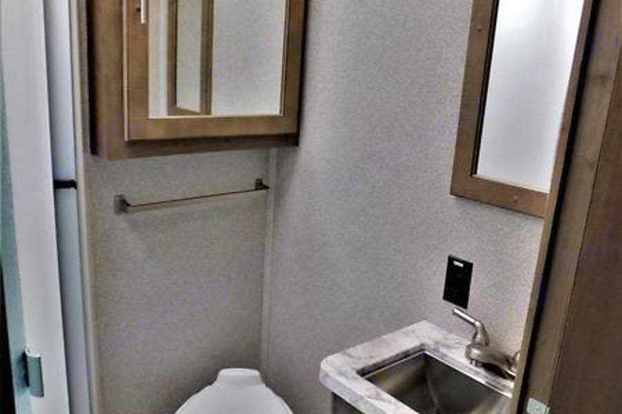 Photo 0 - 2021 Forest River Class A Motorhome rental photo 4