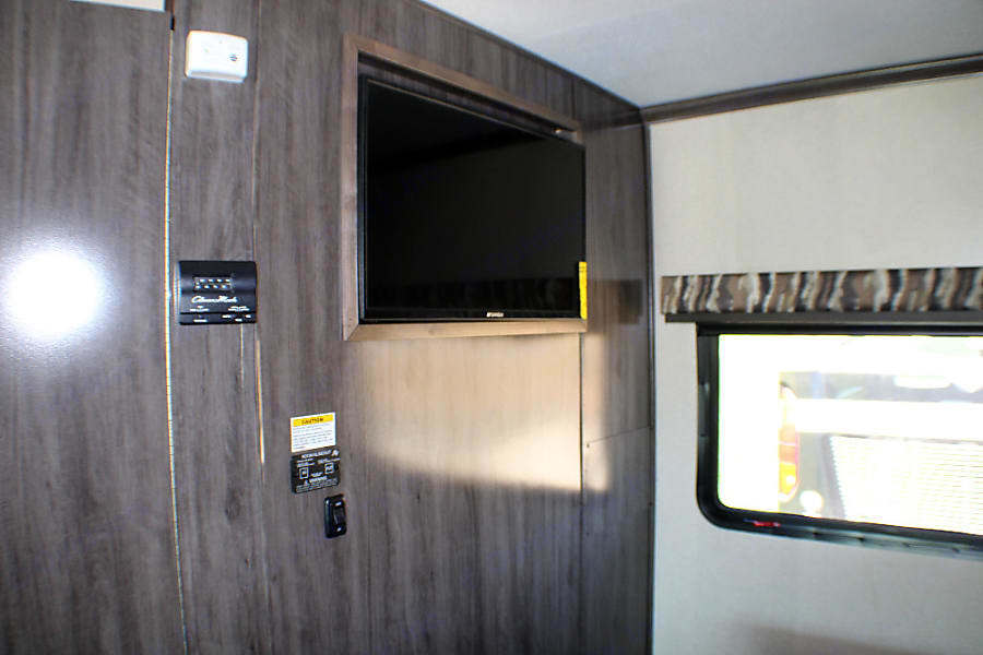 Photo 8 - 2018 Holiday  Rambler Class A Motorhome rental photo 10