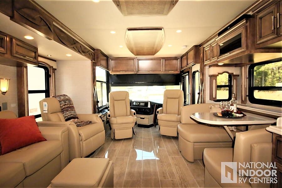 Photo 14 - 2021 Newmar Class A Motorhome rental photo 16