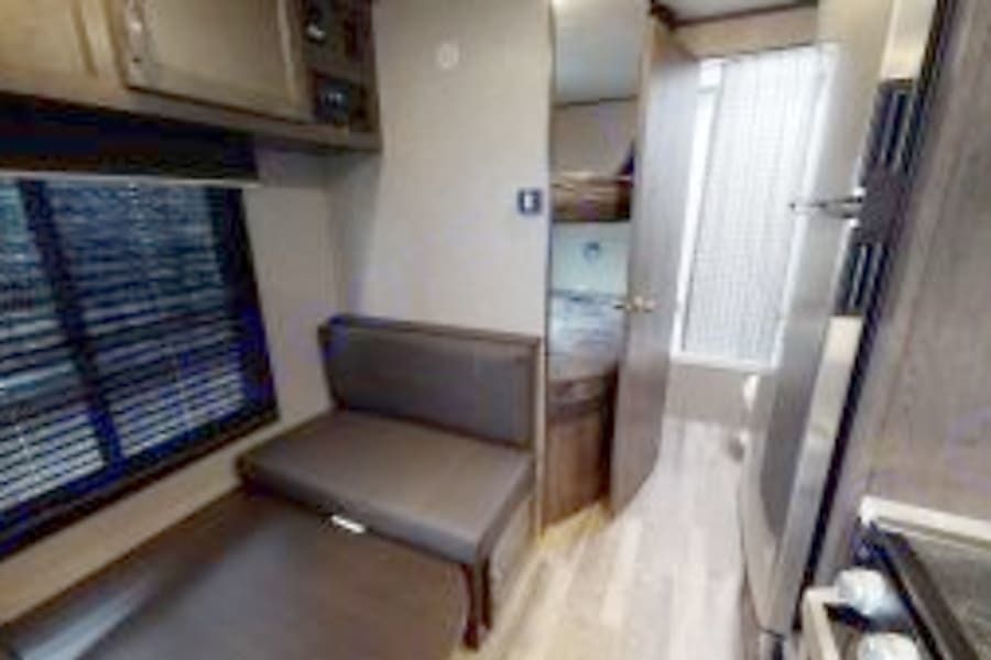 Photo 5 - 2020 Jayco Travel Trailer rental photo 7