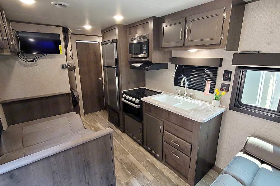 Photo 35 - 2020 Jayco Travel Trailer rental photo 37