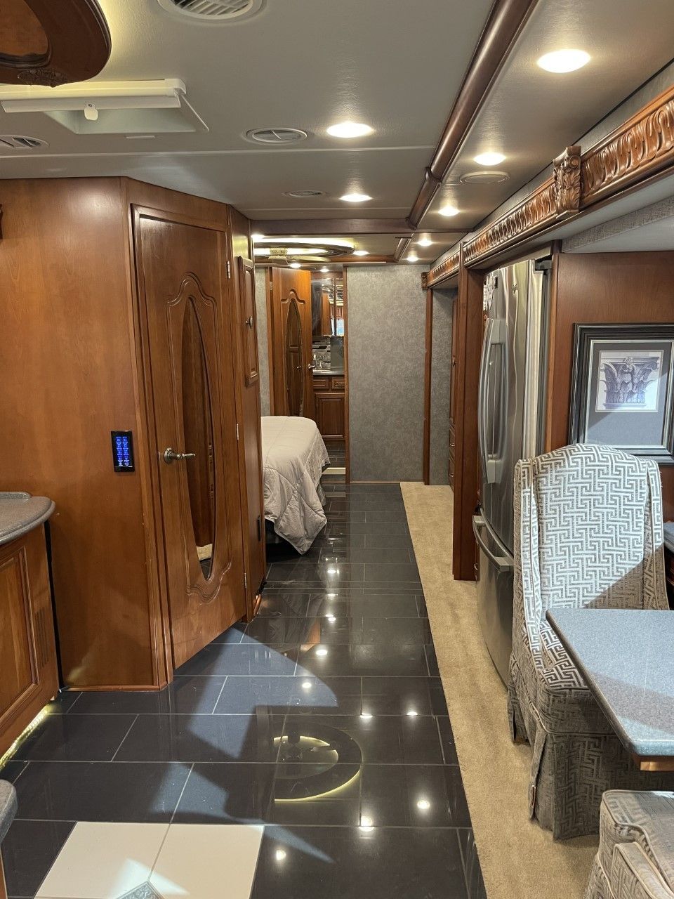 Photo 6 - 2016 Winnebago Class A Motorhome rental photo 8