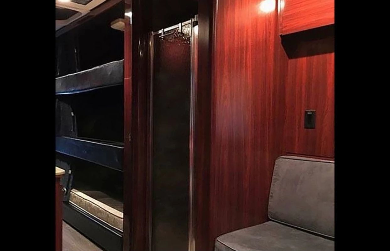 Photo 2 - 2020 Prevost Class A Motorhome rental photo 4