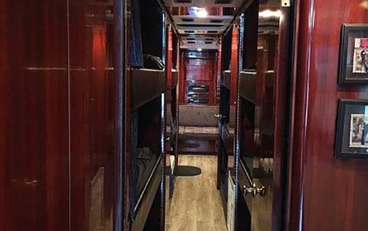 Photo 4 - 2020 Prevost Class A Motorhome rental photo 6