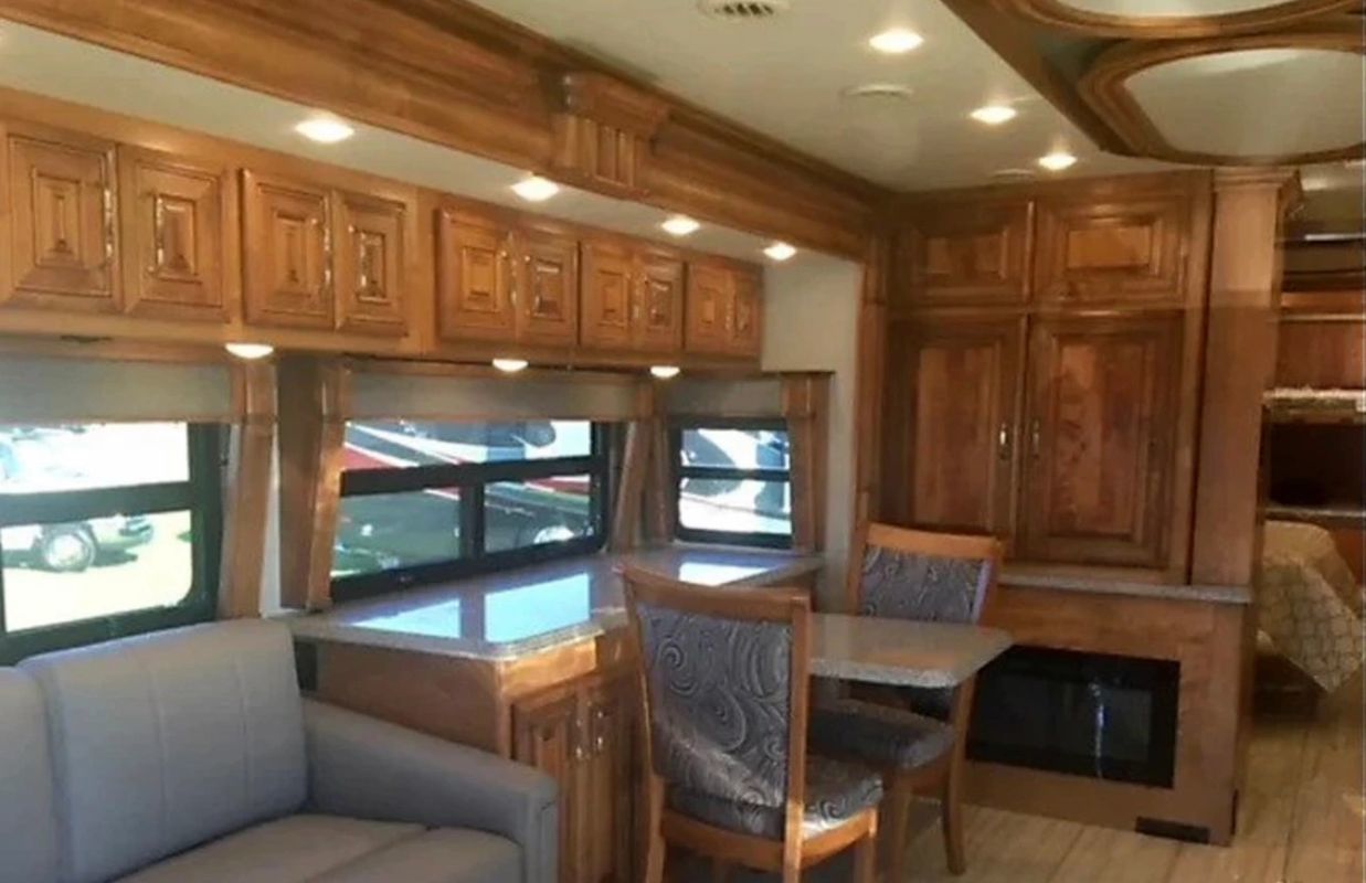 Photo 2 - 2020 American Coach Class A Motorhome rental photo 4