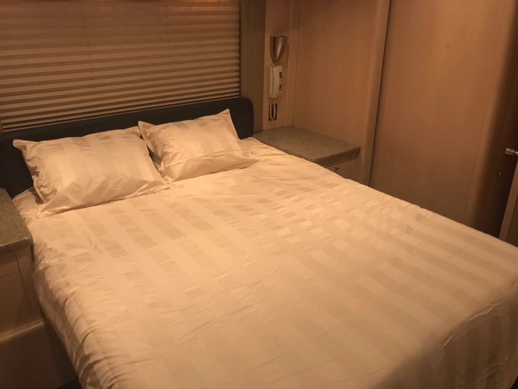 Photo 2 - 2005 Prevost Class A Motorhome rental photo 4