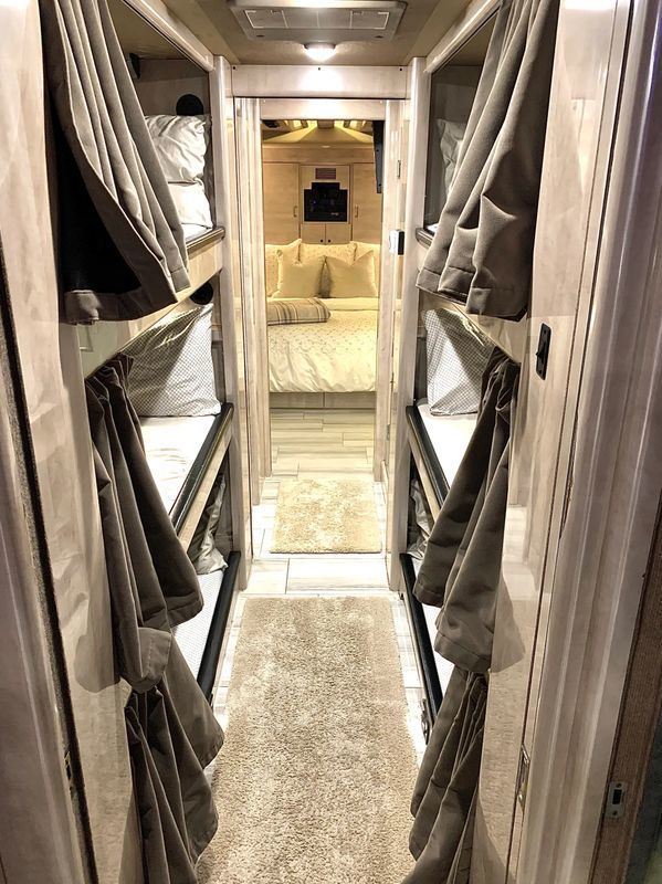 Photo 2 - 2020 Prevost Class A Motorhome rental photo 4