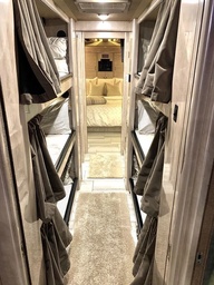 Photo 2 thumbnail 4