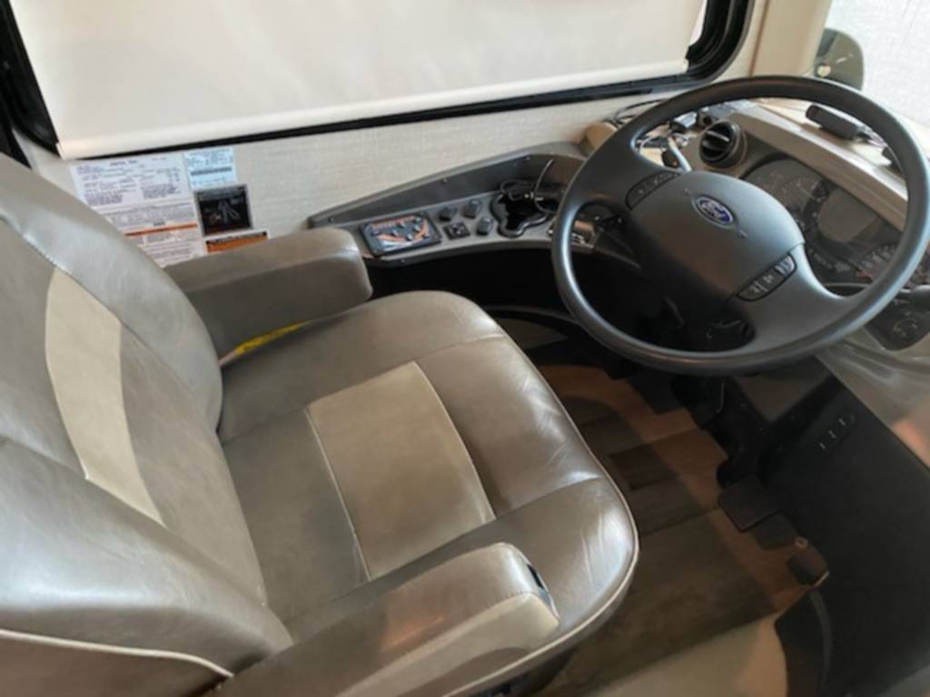 Photo 3 - 2020 Jayco Class A Motorhome rental photo 10