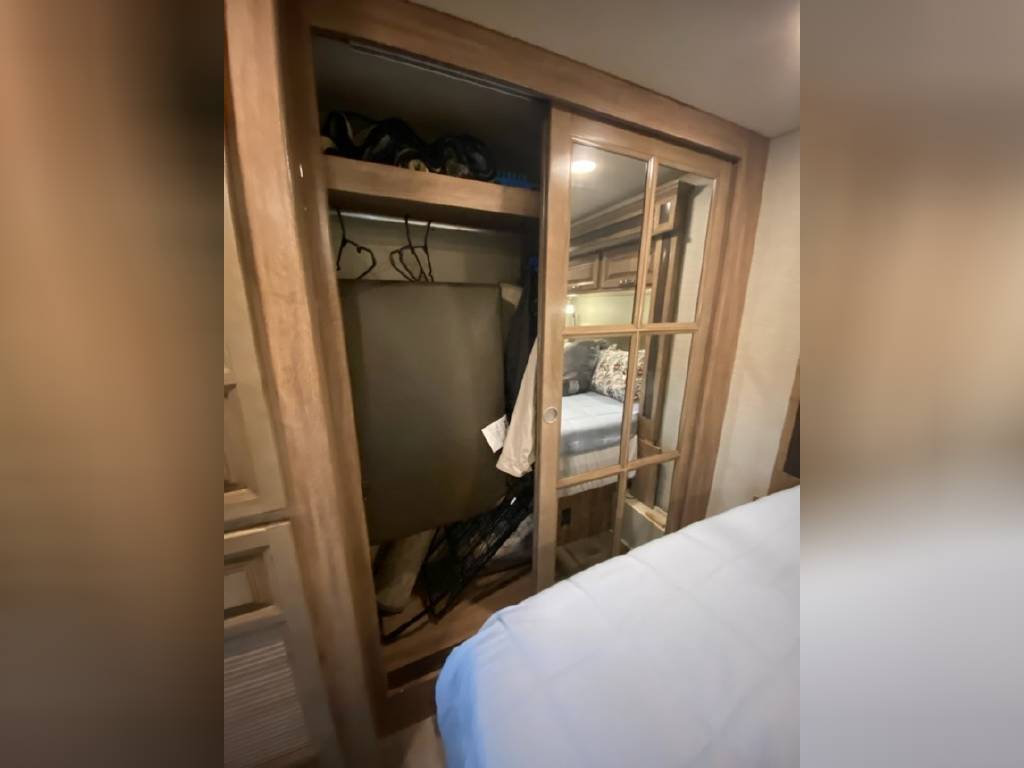 Photo 3 - 2020 Jayco Class A Motorhome rental photo 12