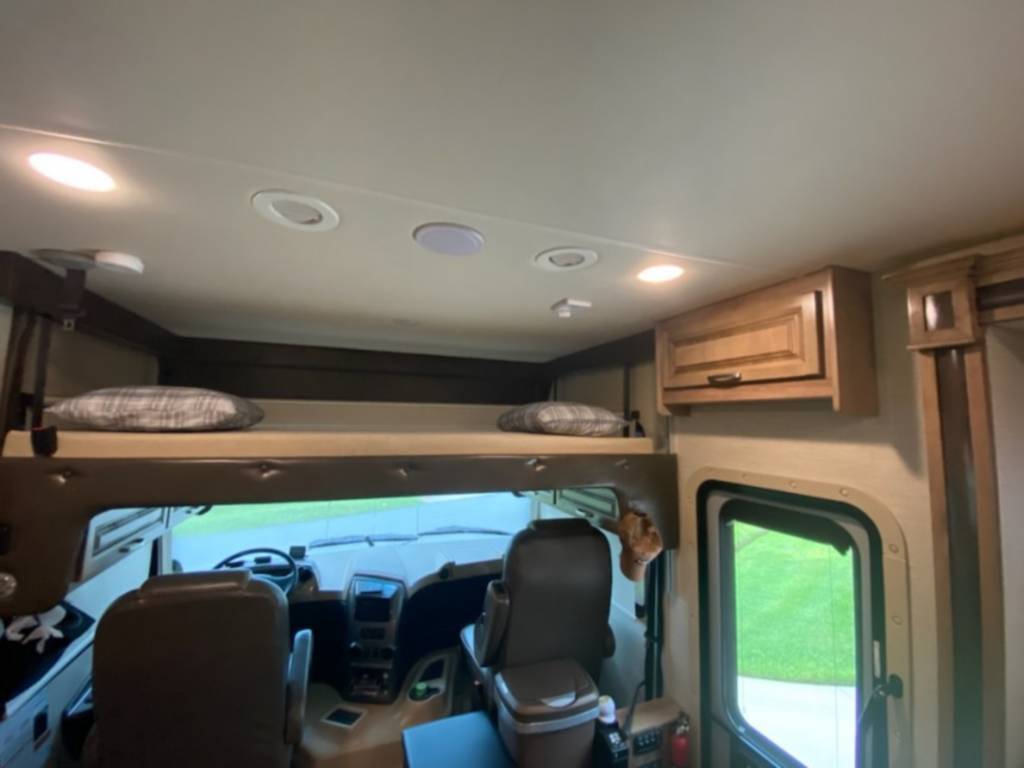Photo 3 - 2020 Jayco Class A Motorhome rental photo 14