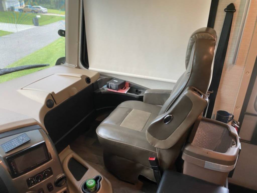 Photo 3 - 2020 Jayco Class A Motorhome rental photo 17