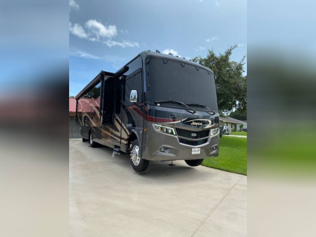 Photo 4 - 2020 Jayco Class A Motorhome rental photo 27