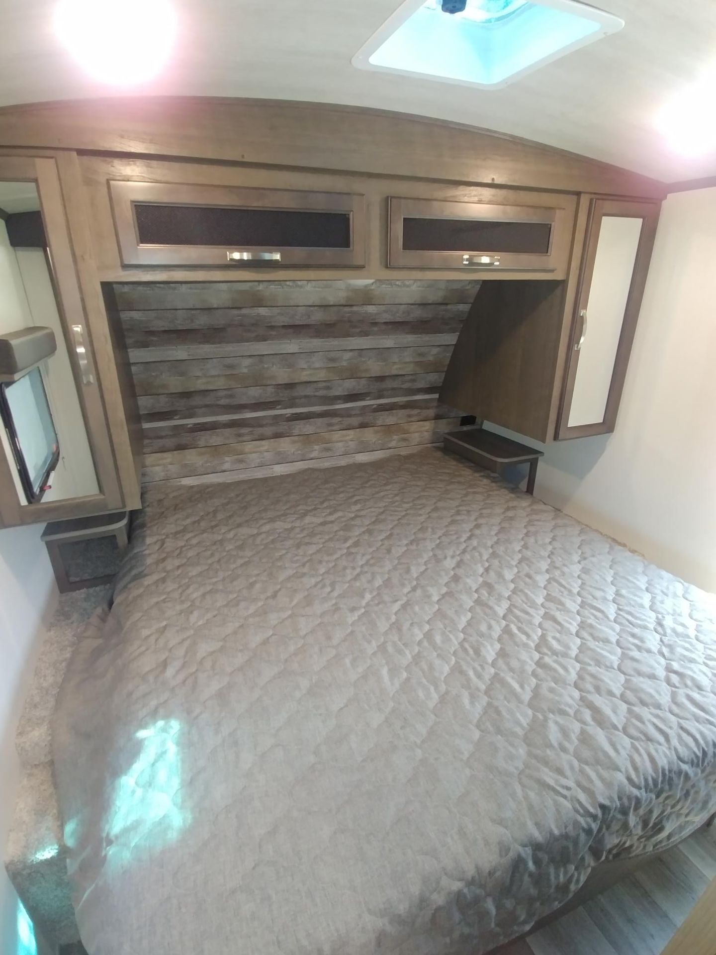 Photo 5 - 2021 Keystone Travel Trailer rental photo 11