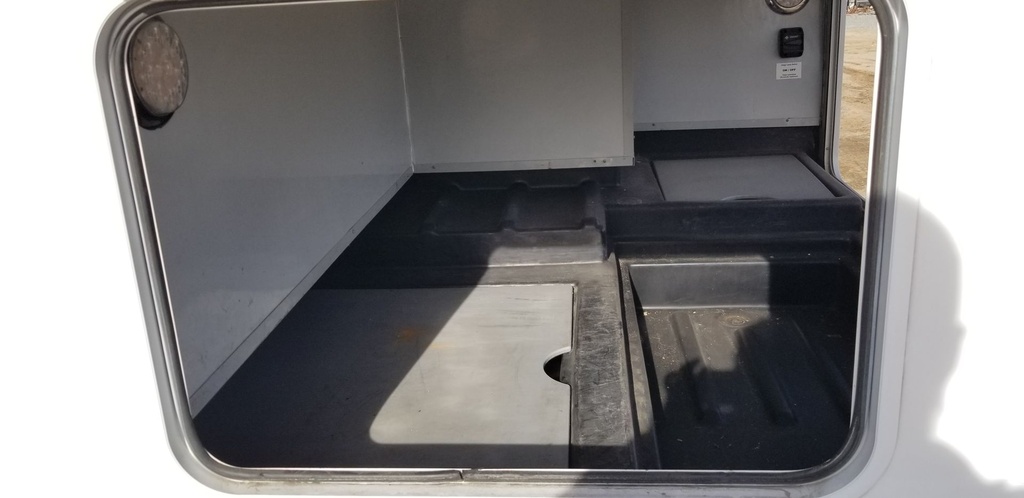 Photo 8 - 2013 Thor Motor Coach Class C Motorhome rental photo 10