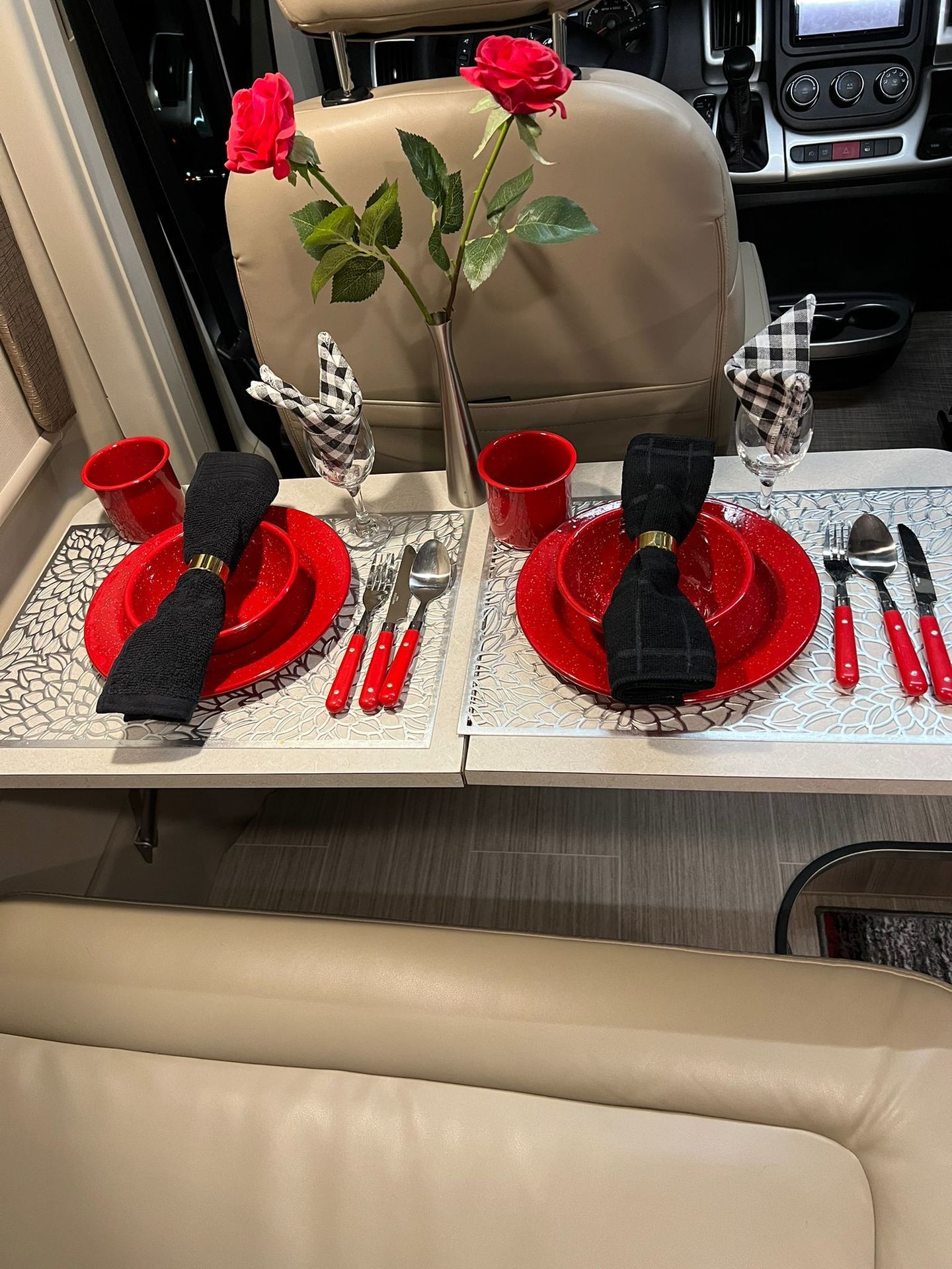 Photo 5 - 2022 Thor Motor Coach Class B Motorhome rental photo 7