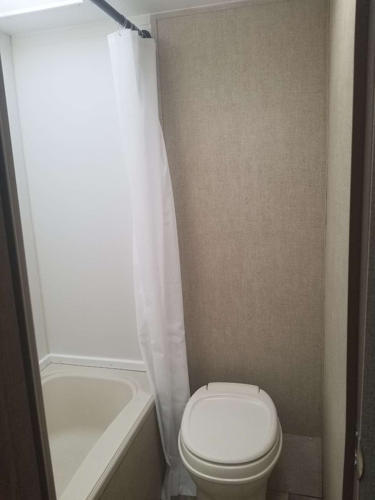Photo 2 - 2018 Gulfstream Travel Trailer rental photo 4