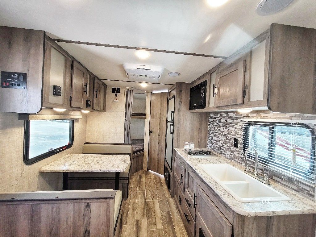 Photo 5 - 2021 Gulfstream Travel Trailer rental photo 7