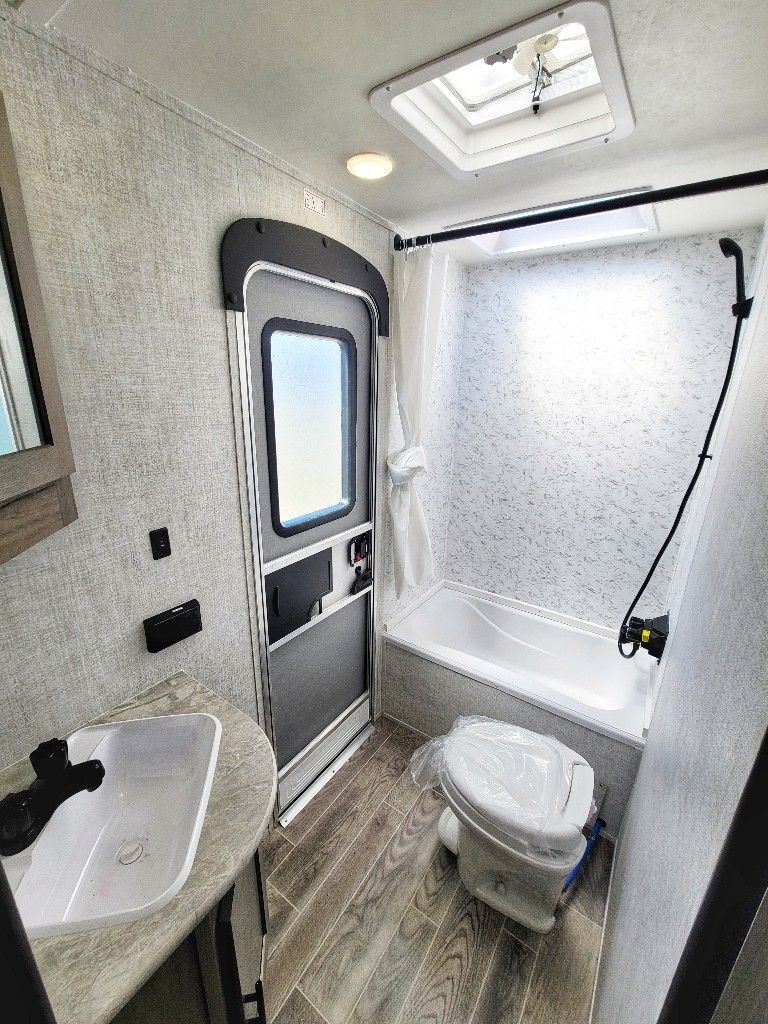 Photo 2 - 2021 Gulfstream Travel Trailer rental photo 4