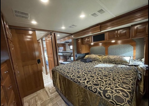 2017 Fleetwood Discovery 39g Class A Motorhome for rent in Jacksonville, FL