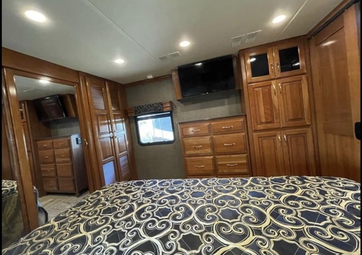 2017 Fleetwood Discovery 39g Class A Motorhome for rent in Jacksonville, FL