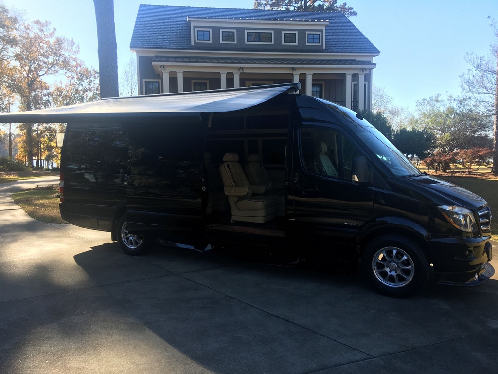 Photo 1 - 2017 Mercedes-Benz Class B Motorhome rental photo 9