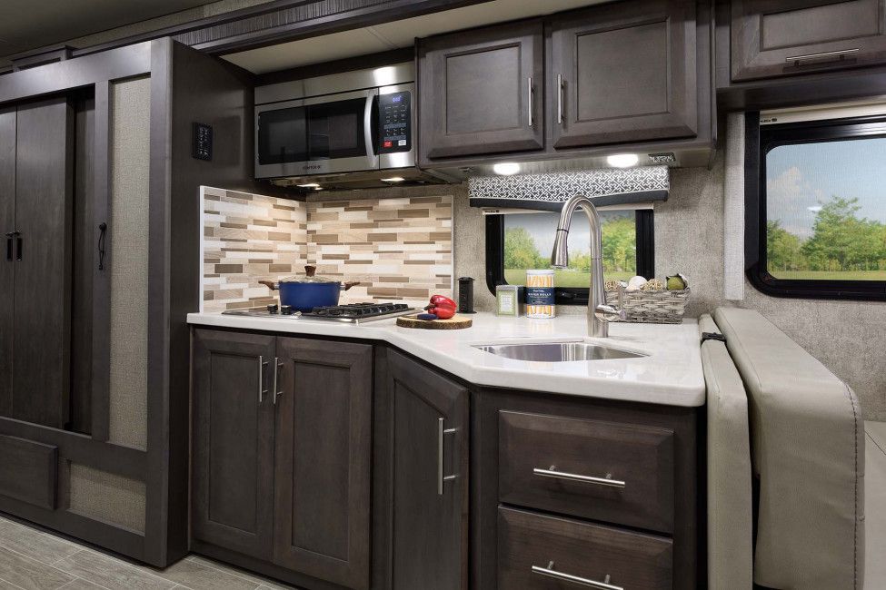Photo 9 - 2020 Thor Motor Coach Class C Motorhome rental photo 11