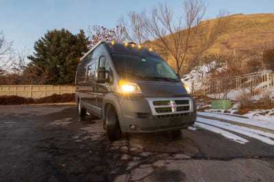 Photo 2 - 2015 Winnebago Class B Motorhome rental photo 4