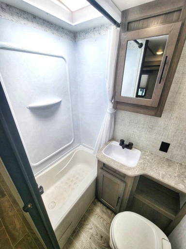 2020 Gulfstream innsbruck 279BH Travel Trailer for rent in San Antonio, TX