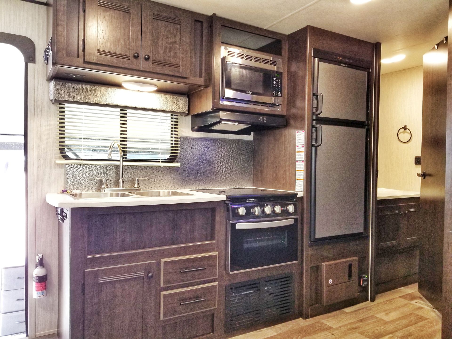 Photo 4 - 2020 Pioneer Travel Trailer rental photo 6