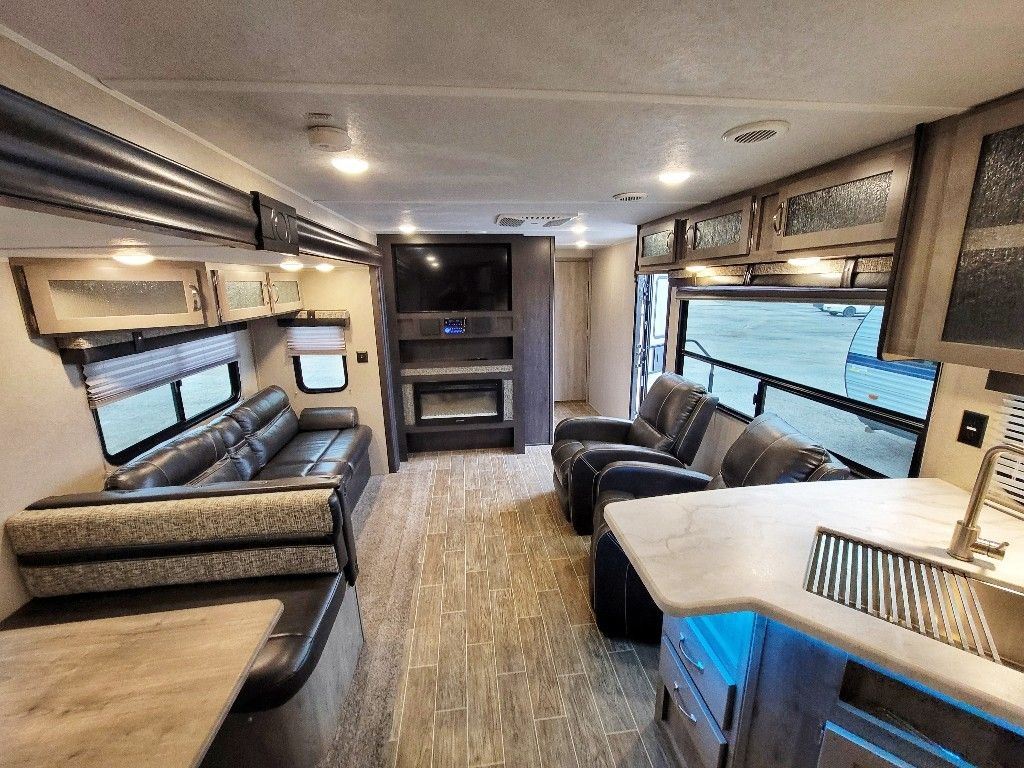 Photo 3 - 2020 Palomino Travel Trailer rental photo 5