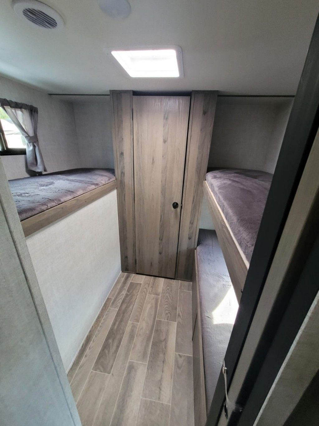 Photo 6 - 2021 Gulfstream Travel Trailer rental photo 8