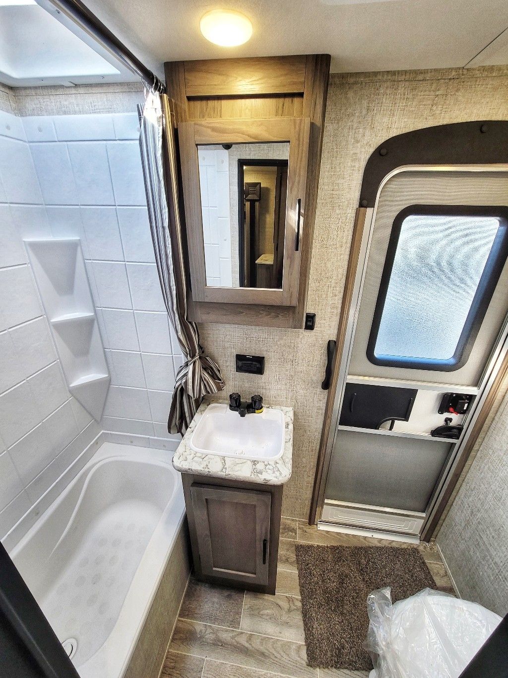 Photo 7 - 2021 Gulfstream Travel Trailer rental photo 9