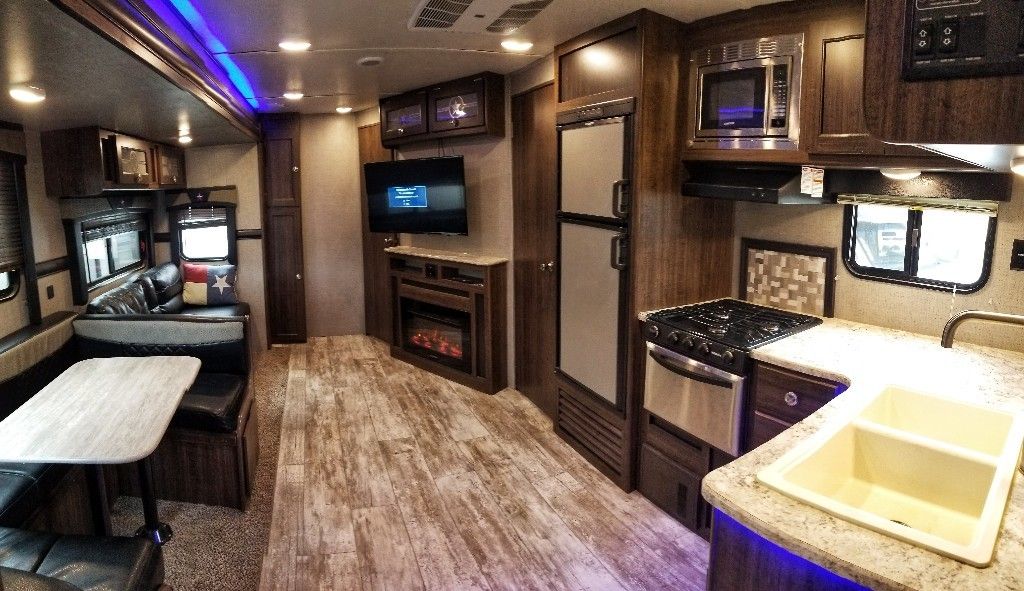 Photo 3 - 2019 COROSS ROADS Travel Trailer rental photo 5