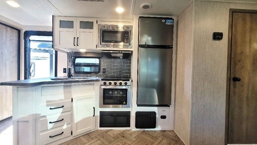 2021 Palomino Puma 32RBFQ Travel Trailer for rent in San Antonio, TX