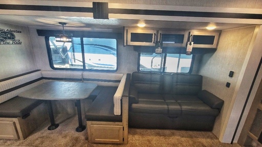 2022 Palomino Puma 32RBFQ-2B Travel Trailer for rent in San Antonio, TX