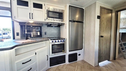 2022 Palomino Puma 32BHDB Travel Trailer for rent in San Antonio, TX