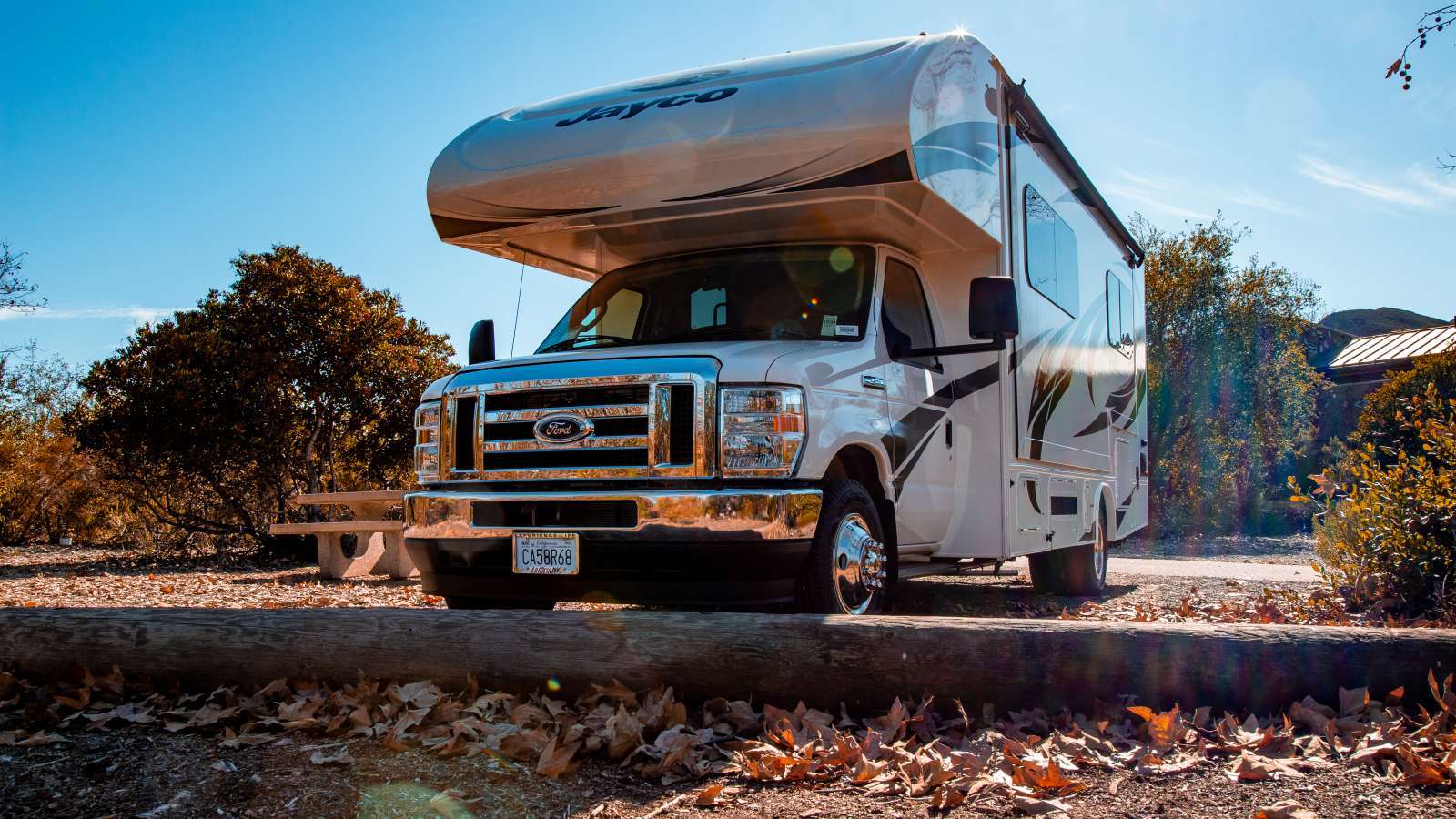 Photo 0 - 2022 Ford Class C Motorhome rental photo 2