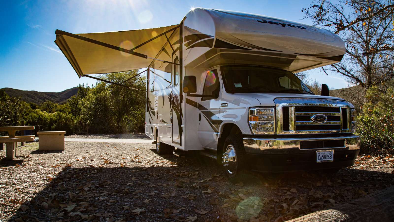 Photo 1 - 2022 Ford Class C Motorhome rental photo 3