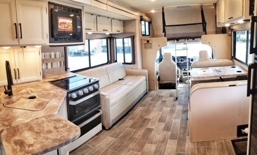 2020 Thor Motor Coach Chateau 27R Class C Motorhome for rent in San Antonio, TX