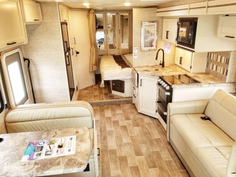 Photo 7 - 2020 Thor Motor Coach Class C Motorhome rental photo 9