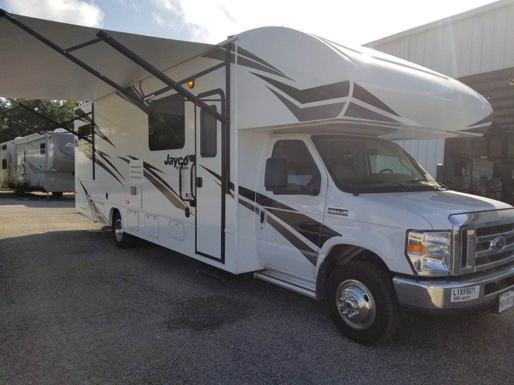 Photo 0 - 2020 Jayco Class C Motorhome rental photo 2