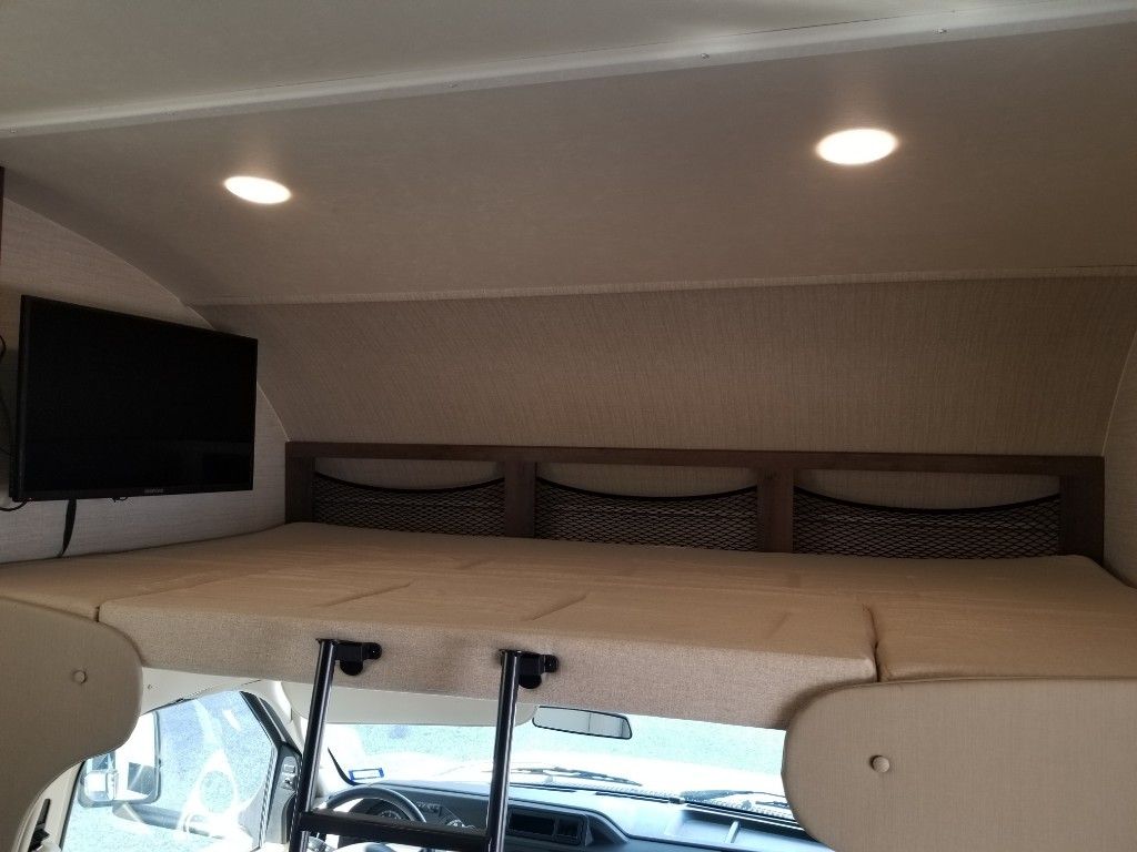 Photo 2 - 2020 Jayco Class C Motorhome rental photo 4