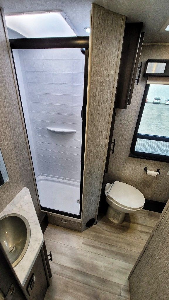 Photo 3 - 2021 Coachmen Class C Motorhome rental photo 5