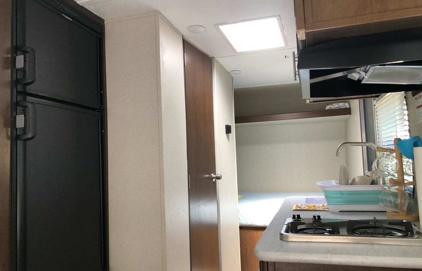 Photo 13 - 2019 Prime Time Travel Trailer rental photo 15