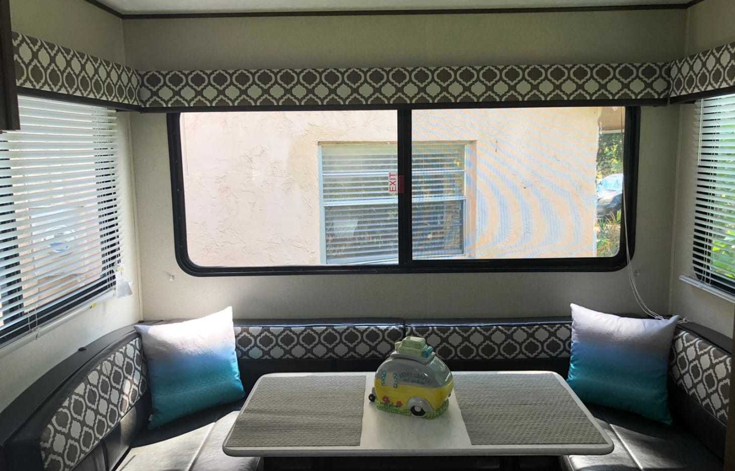 Photo 16 - 2019 Prime Time Travel Trailer rental photo 18