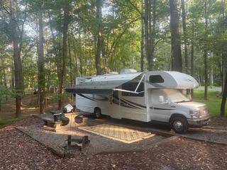 Photo 4 - 2013 Thor Class C Motorhome rental photo 6