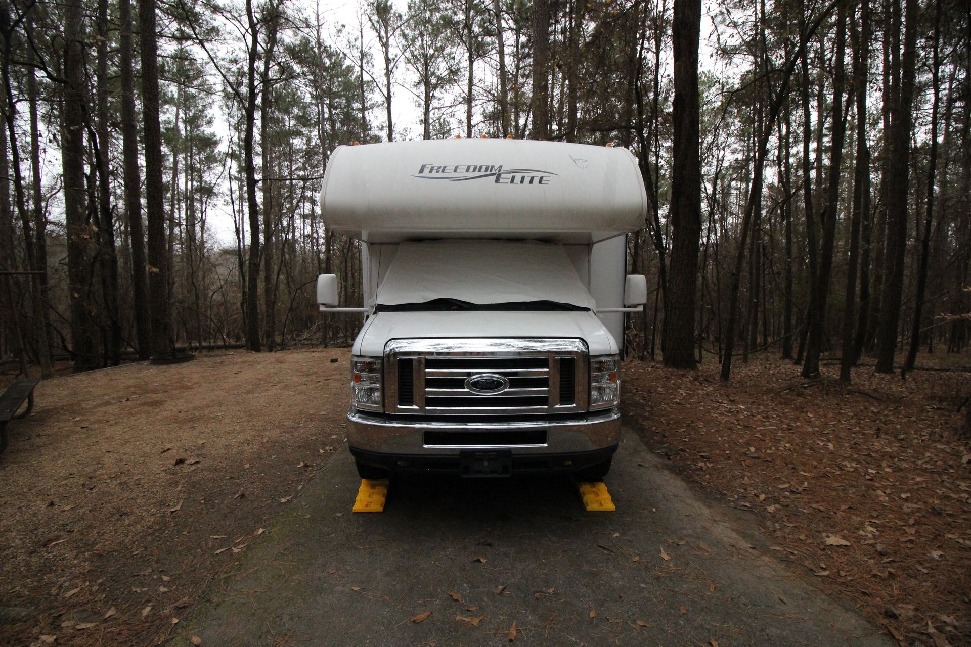 Photo 27 - 2013 Thor Class C Motorhome rental photo 29