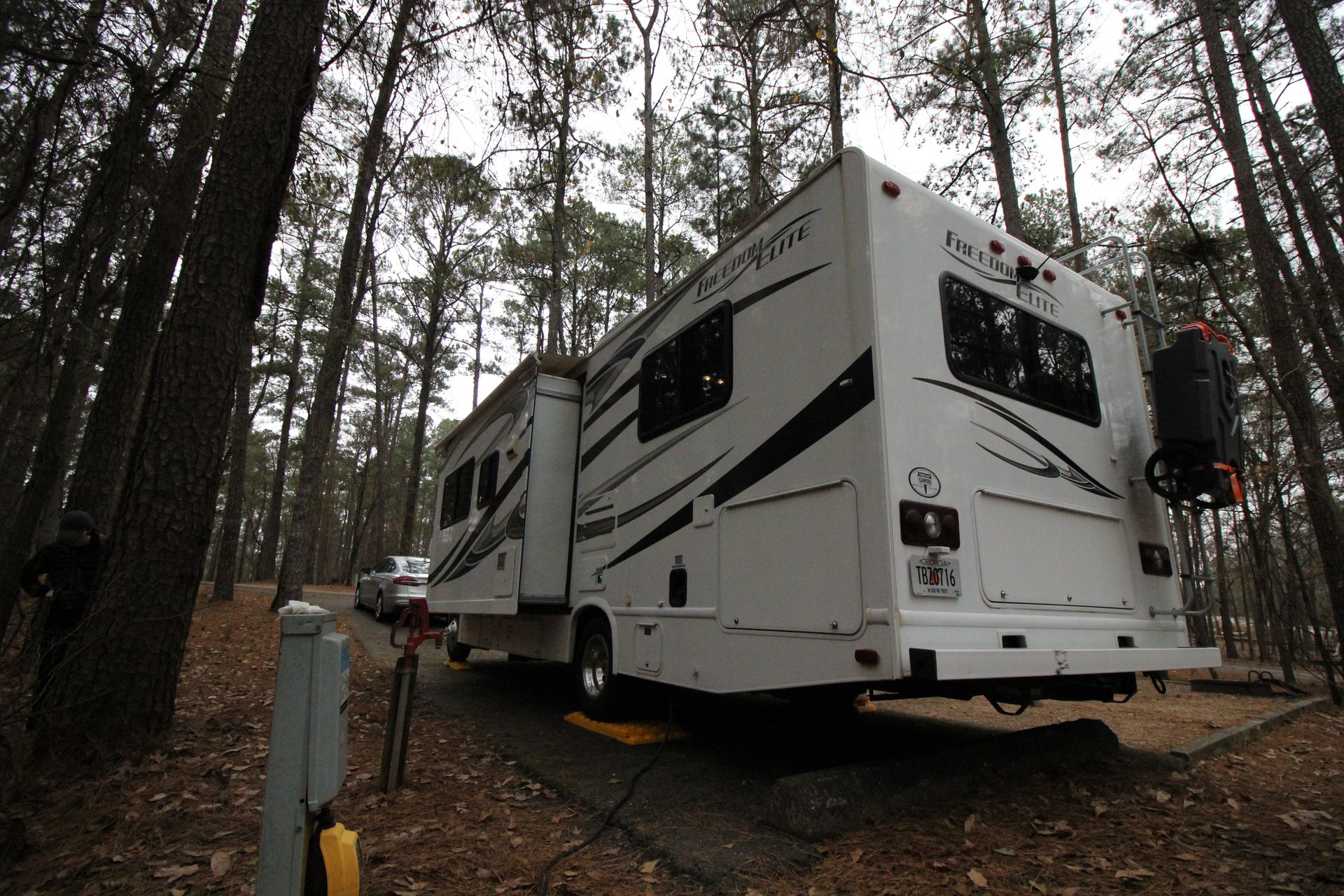 Photo 29 - 2013 Thor Class C Motorhome rental photo 31